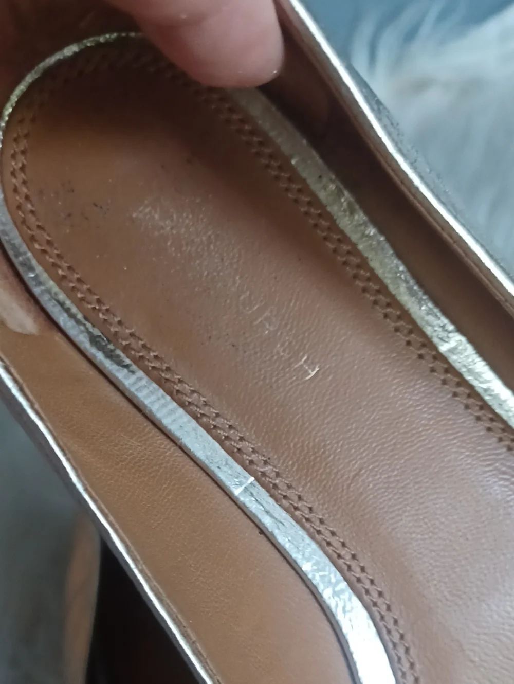 Tory Burch Gold Flats Squere Logo